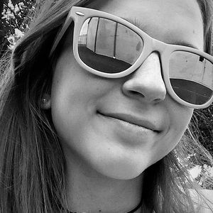 Meet your Posher, Carley.